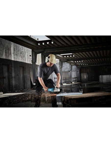 Makita GA9020 Smerigliatrice angolare Ø230mm, 2.200W, 6.600g/min