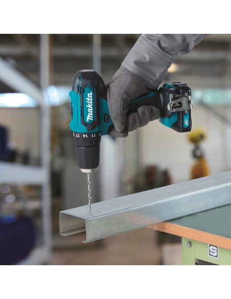 Kit Makita: HP333D (avvitatore percussione) + TD110D (avvit. ad impulsi) + 3 batterie BL1021B (12V 2.0Ah) + caricabatterie + 23 