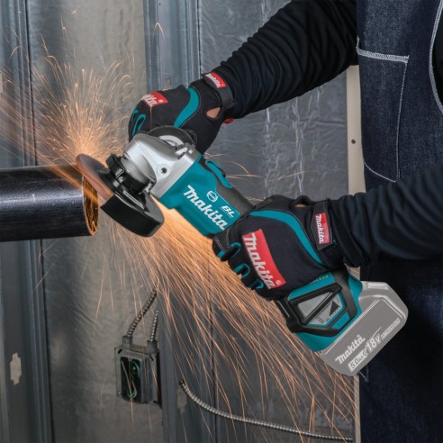 Combo kit Makita: DHP486 avvitatore a percussione 130Nm + DGA513 smerigliatrice angolare + 3 batterie (18V 5.0Ah) + caricabatter