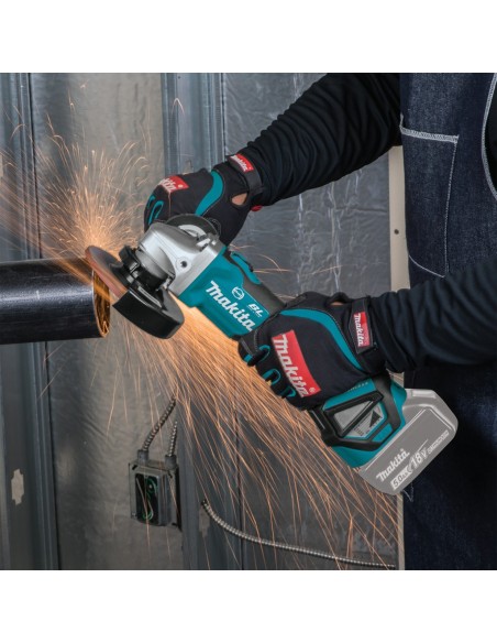 Combo kit Makita: DHP486 avvitatore a percussione 130Nm + DGA513 smerigliatrice angolare + 3 batterie (18V 5.0Ah) + caricabatter
