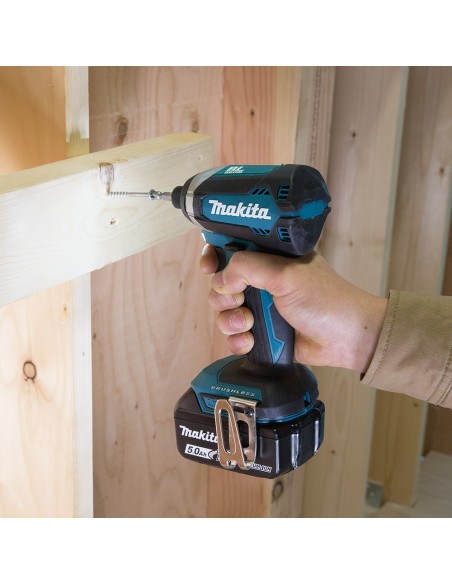 Avvitatatore ad impulsi DTD153 Makita 18V, 170Nm, 1/4 esag. (corpo macchina, senza scatola)